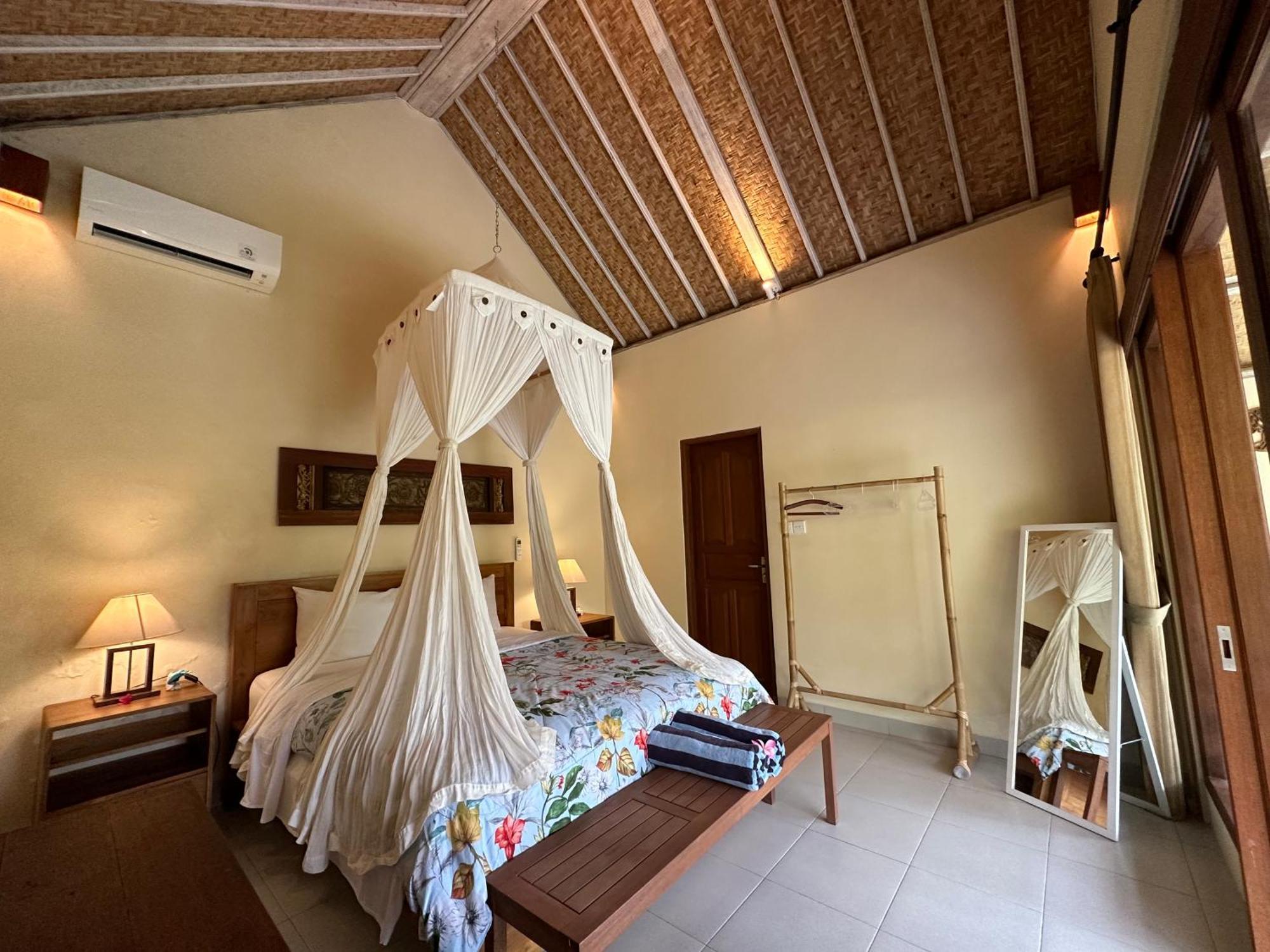 Daksina Ii - 3 Bedrooms Private In Villa Ubud